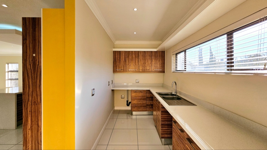 5 Bedroom Property for Sale in Kiepersol Free State